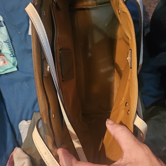 BRAND NEW COACH, NEED HOME ASAP! - Picture 4 of 4